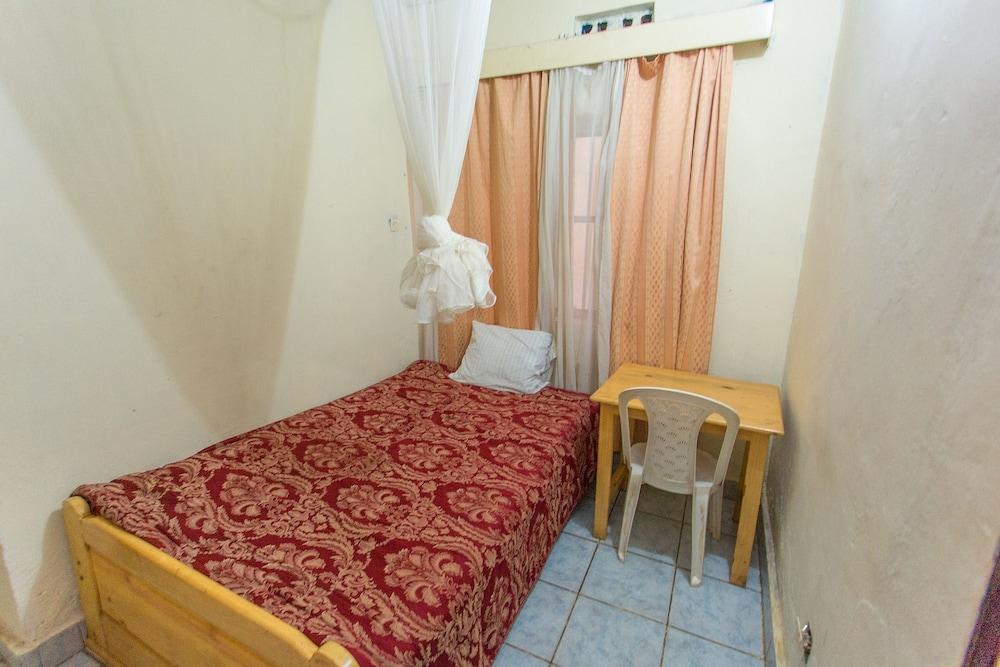 Golf Eden Guest House