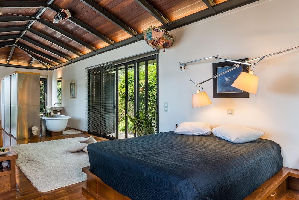 Artistic Private Pool Villa with Gorgeous Gardens