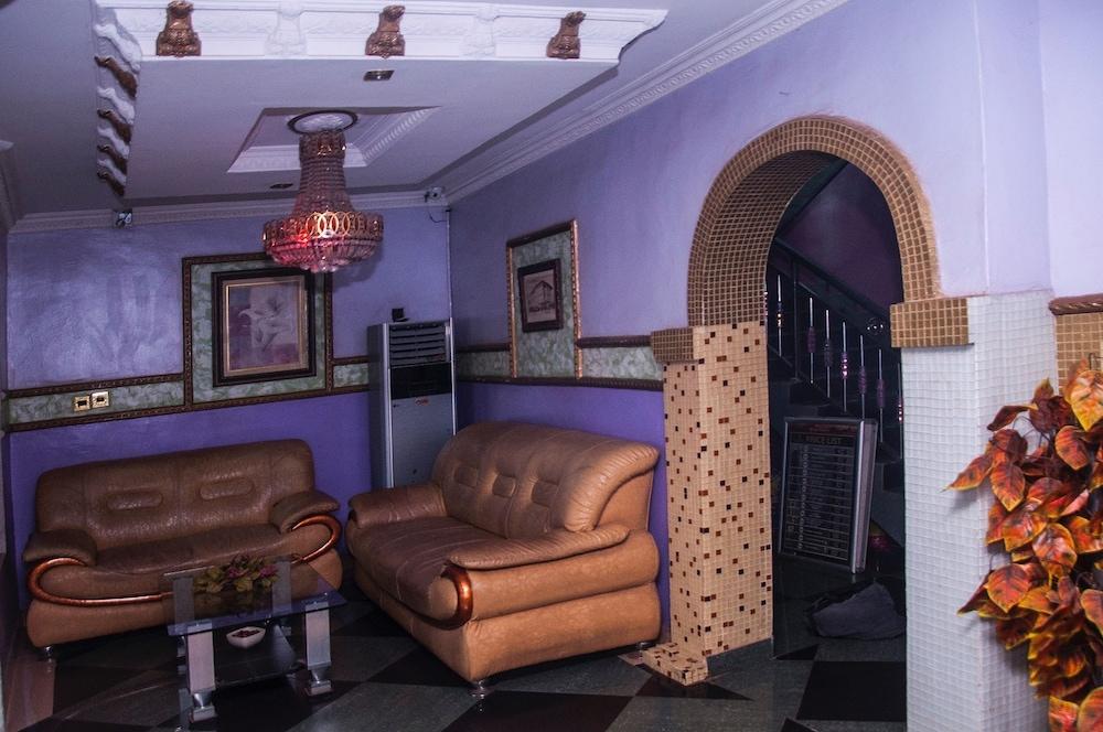 Abanet Hotel & Suites