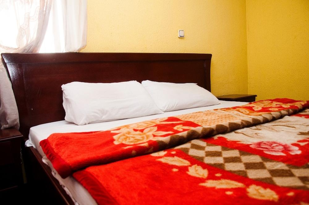 Alfoscar Hotel & Suites