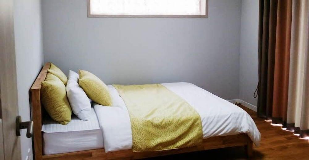 Gotjawal Geomun Oreum Pension