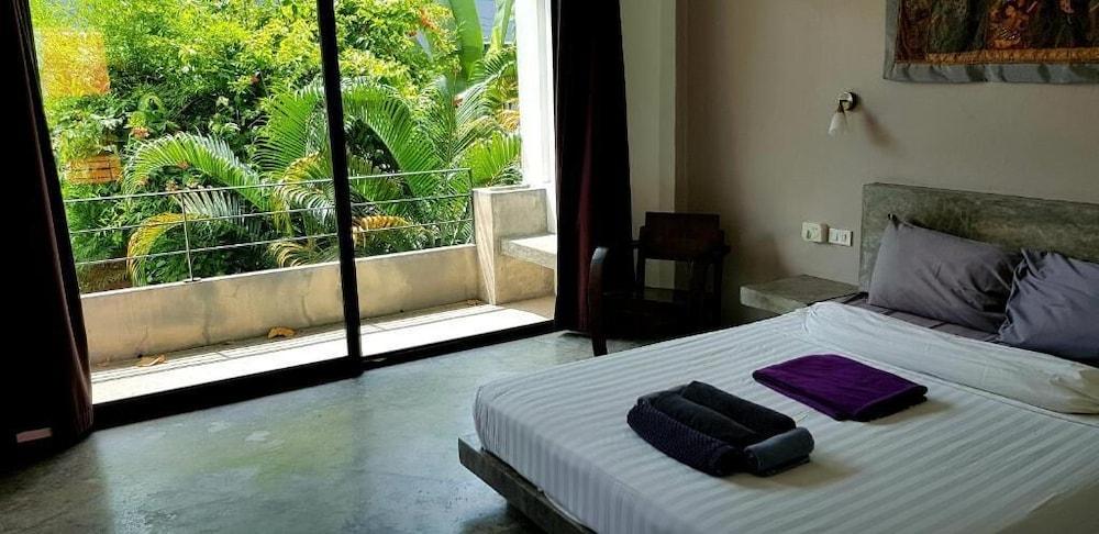 Sairee Sairee Guesthouse