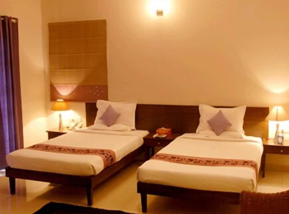 Sterling Living Space - Residency Road