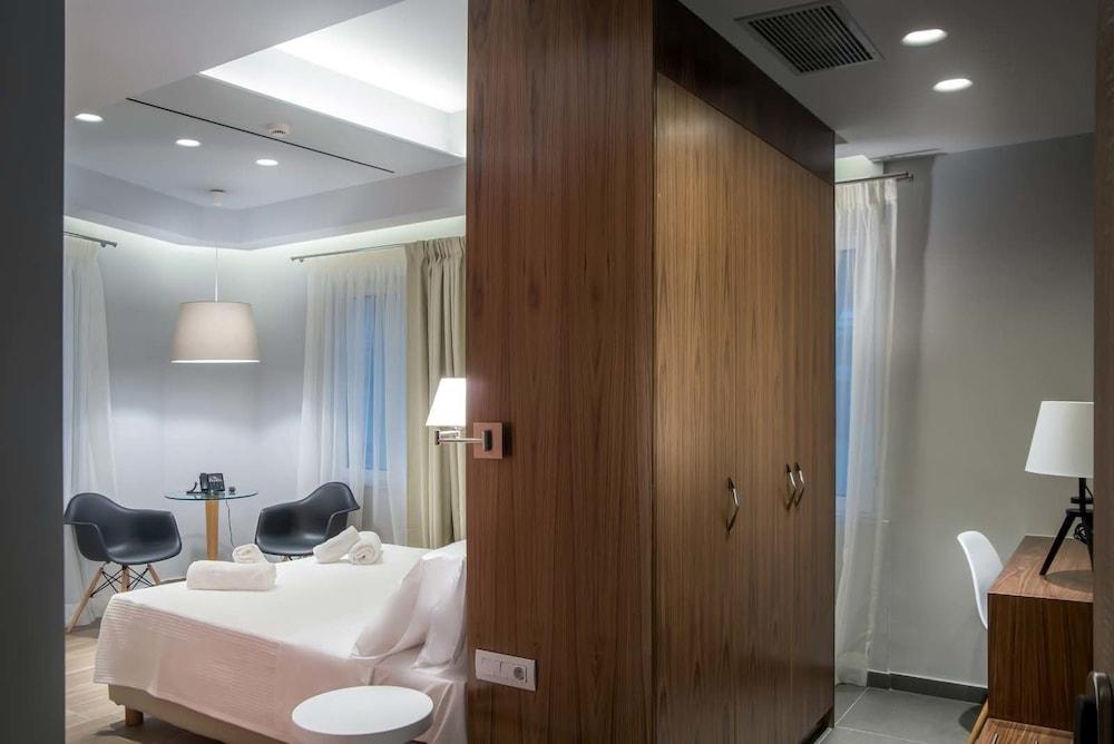 AD Luxury Rooms & Suites