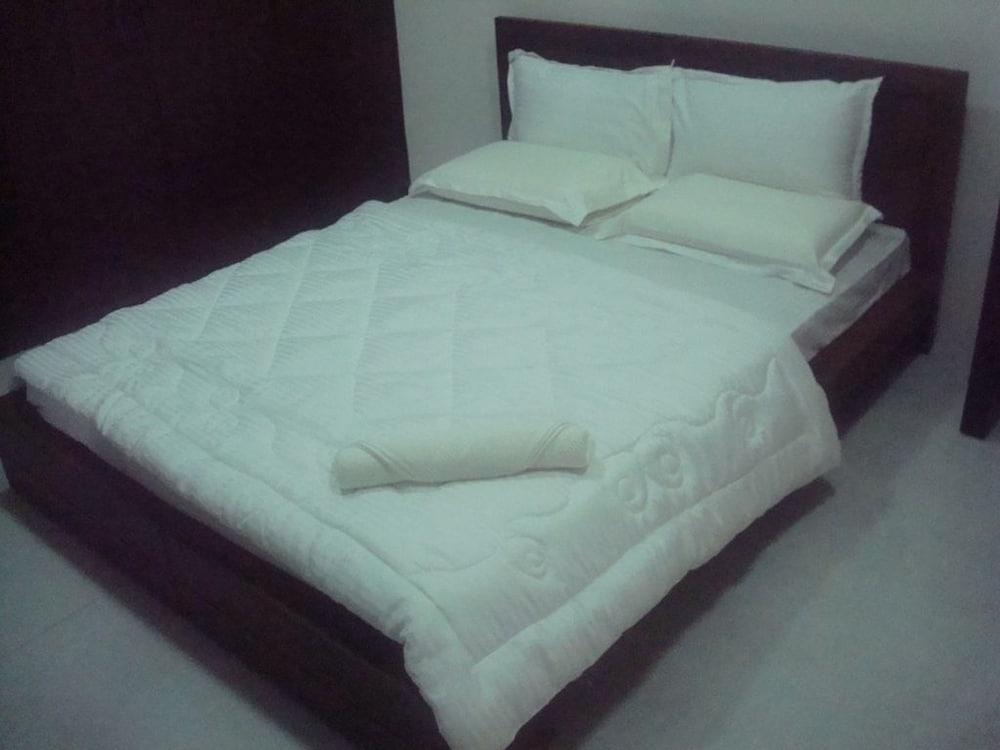 KNY Service Apartment