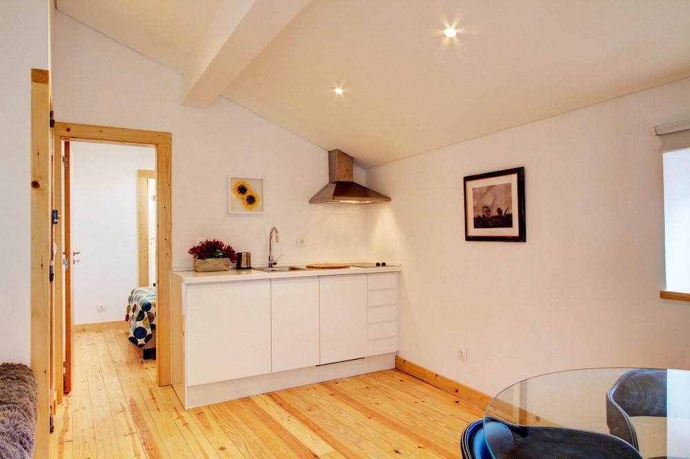 A new Studio Apartment With Amazing Views of the River Tagus