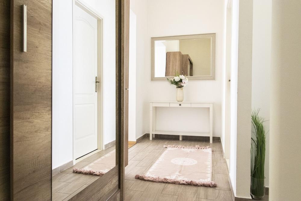 Real Apartments Revay