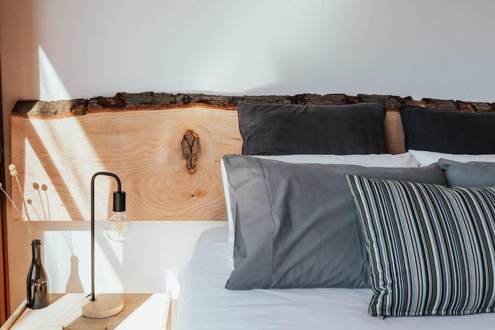 Kangaroo Ridge Retreat