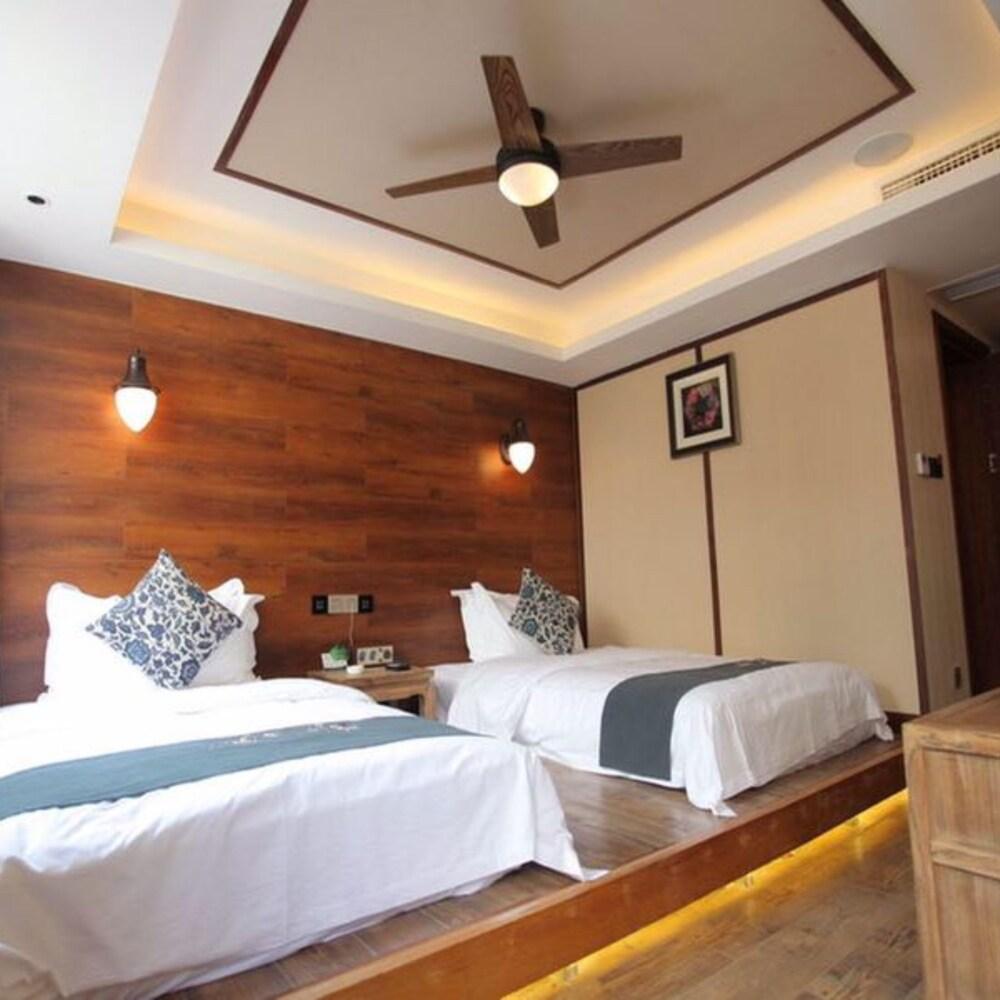 Chengdu Chuanjia Heyuan Theme Hotel