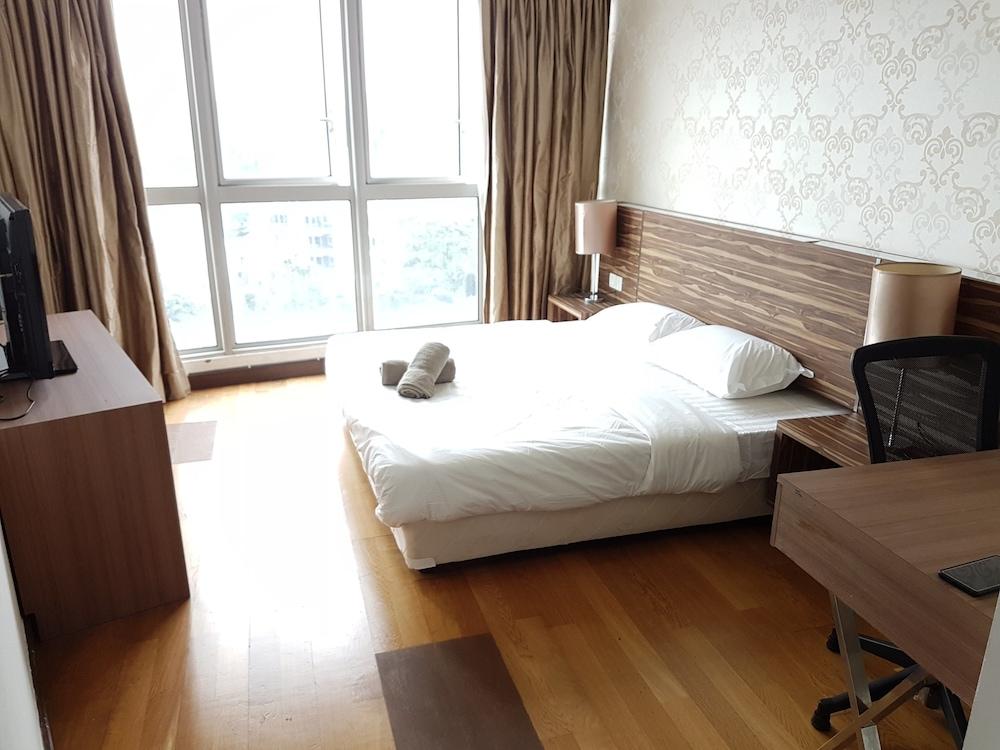 Regalia Studio 109 Suites