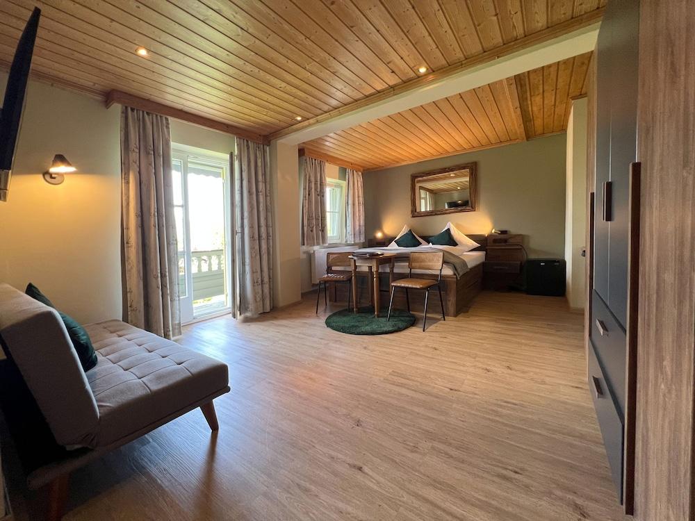 Hotel Schlossblick Chiemsee