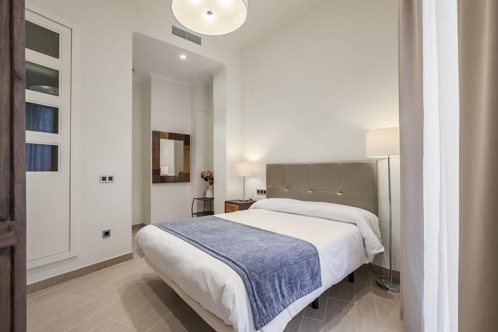 Welldone Cathedral Suites