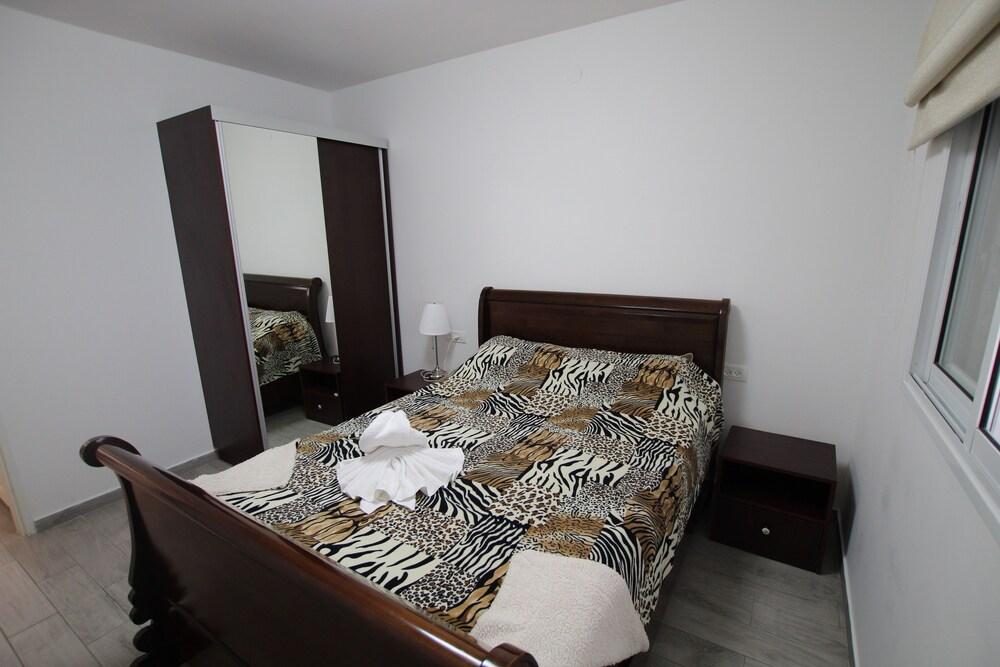 The Seasons Beach Apartment 2