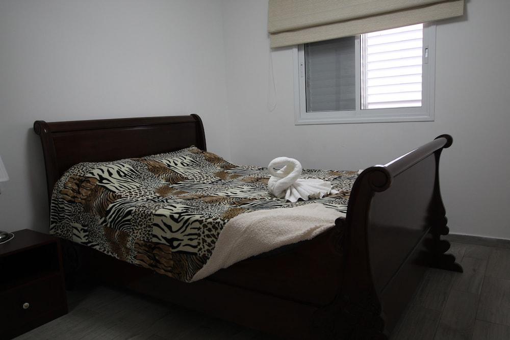 The Seasons Beach Apartment 2