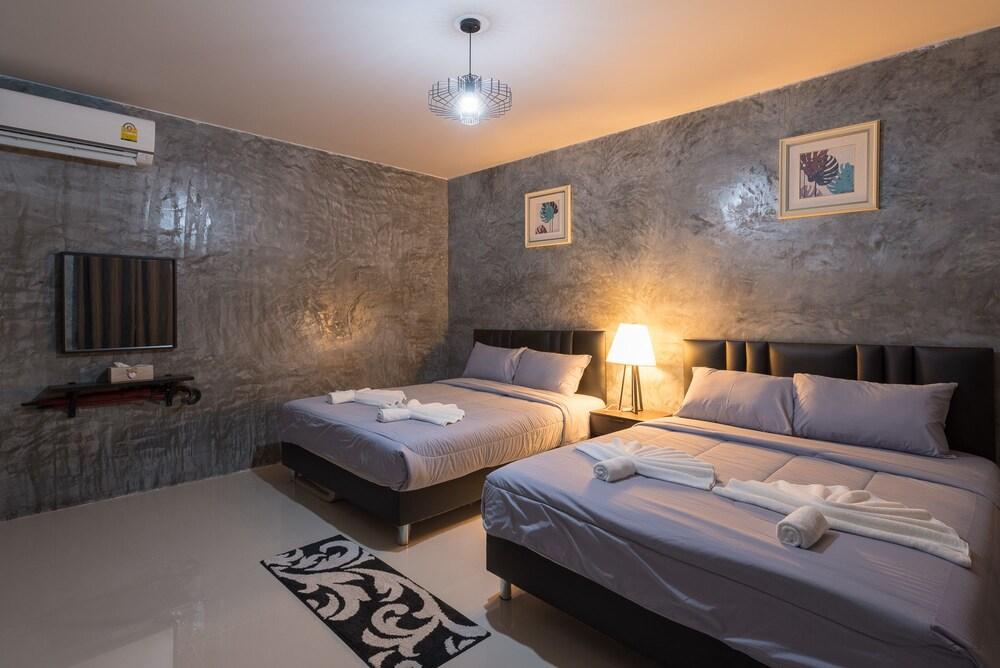 Alongkorn Farm and Resort