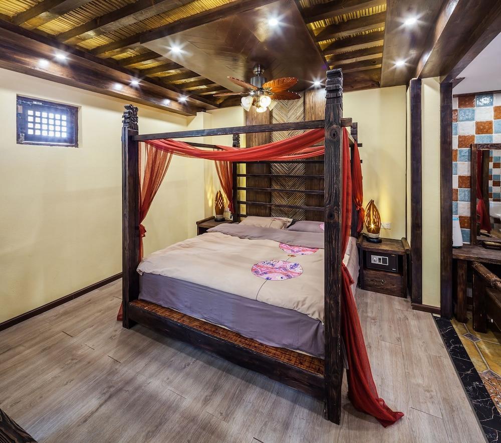 Blooming Island Banshan Yuan