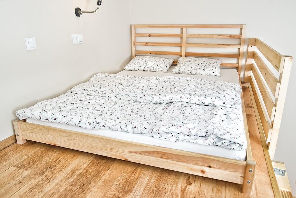 Smart Rooms for Rent