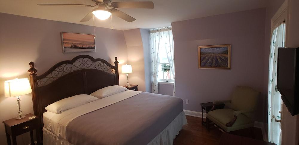 Miller-Dunham House Bed & Breakfast