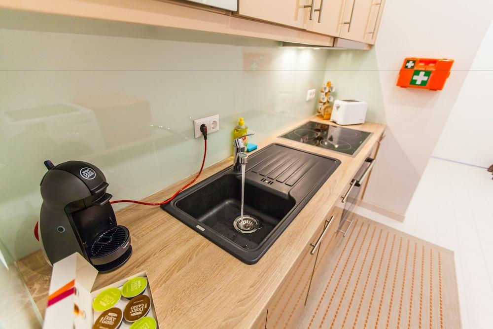 City Apartment by Stadthalle