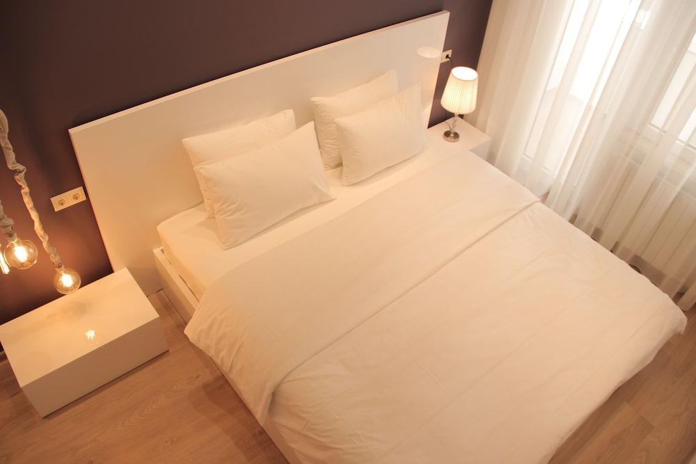 Super Luxury Apartments