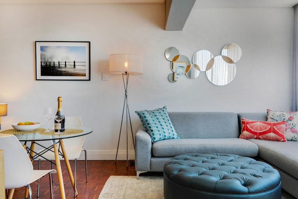 Mouille Point Apartment