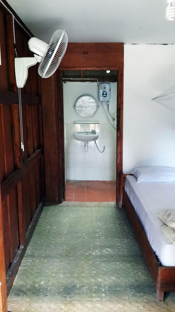 Riverview Bungalows & GH