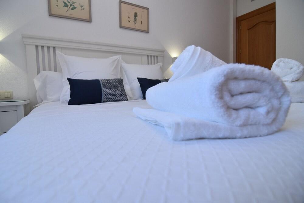 Granada Toro Apartment