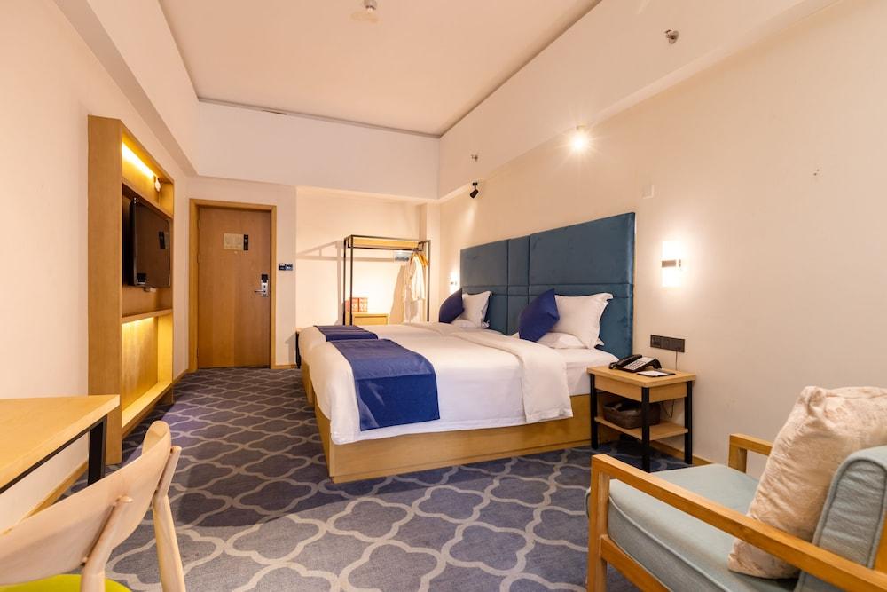 Shenzhen Flight One Hotel