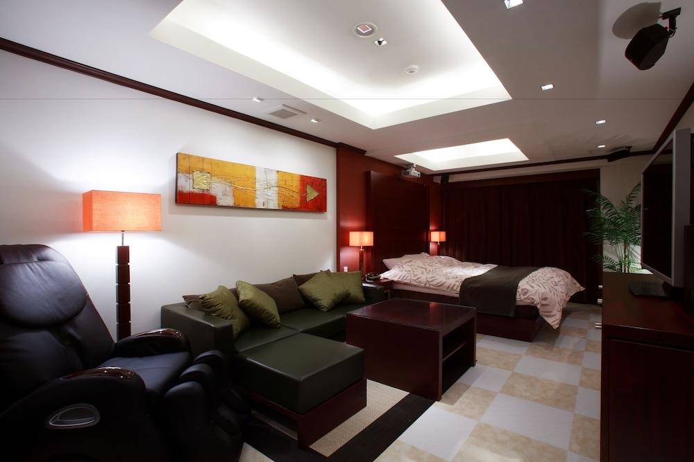 Tokuyama Water Gate - Adults Only