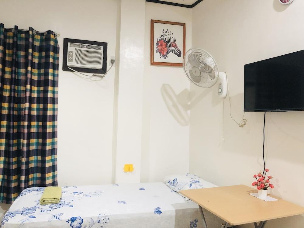 Lolo Bob's Bed And Breakfast