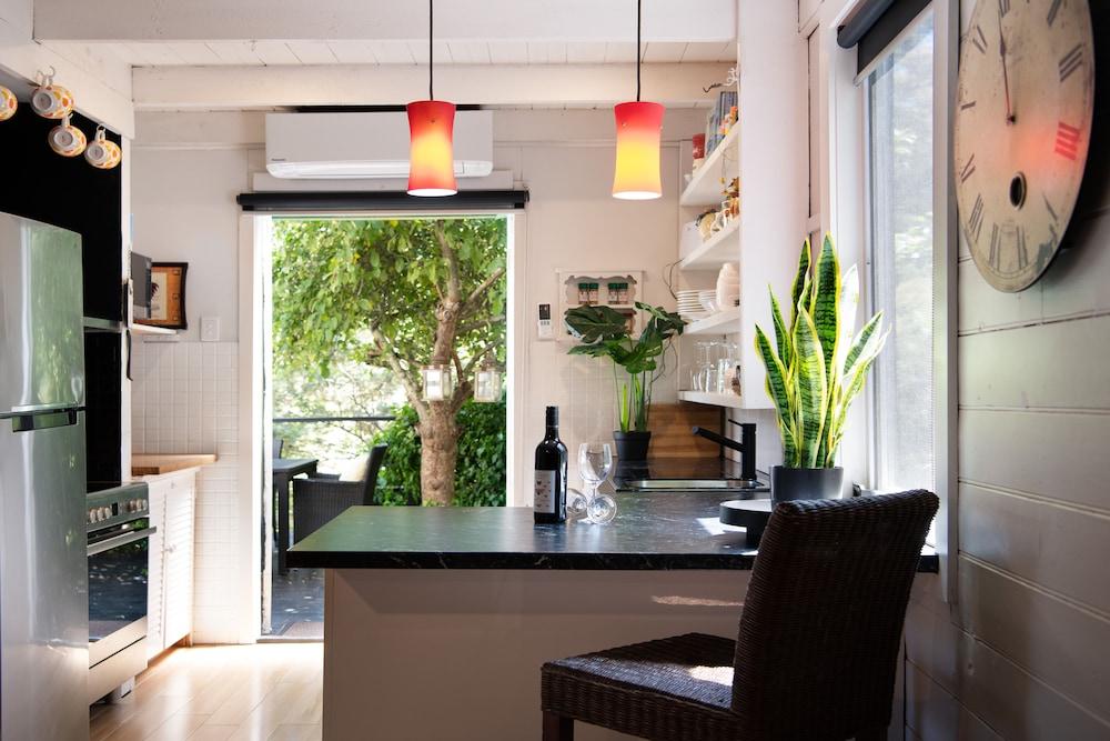 Viola at Hepburn Springs