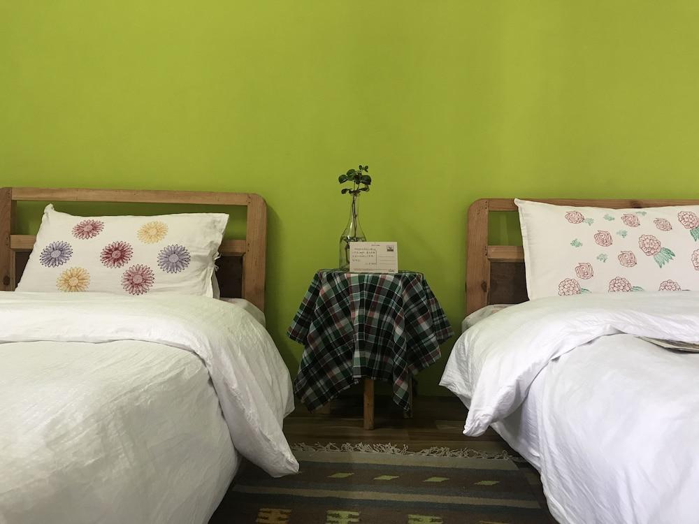 Apartment with mountain and lake view