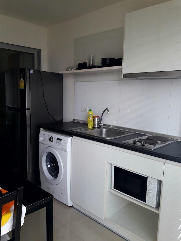 Highrise Cityview Aspire Condo Gym Pool