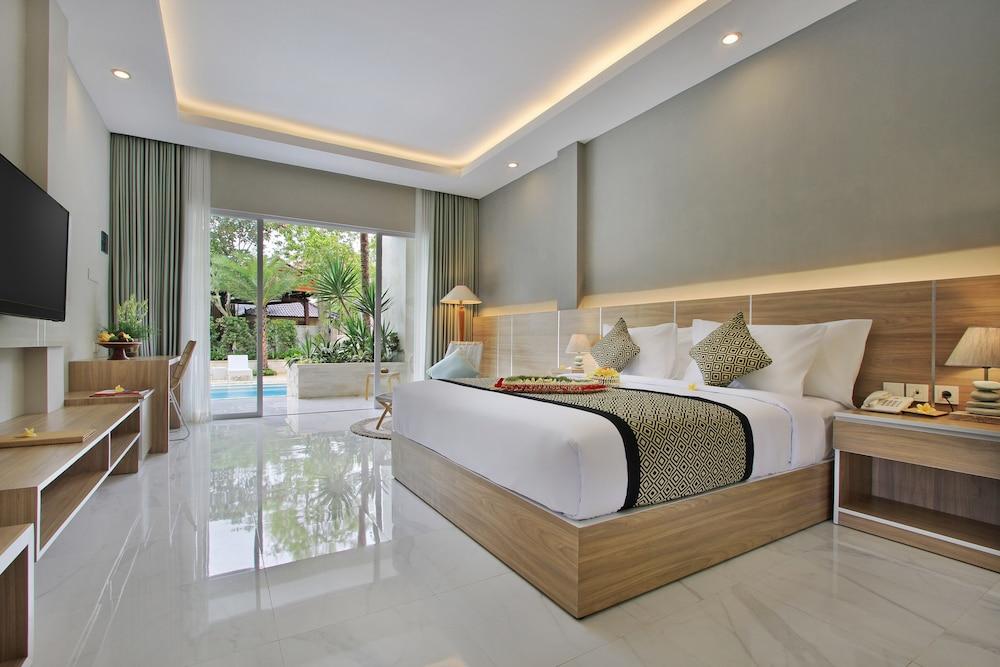 Tapa Tepi Kali Canggu by Pramana