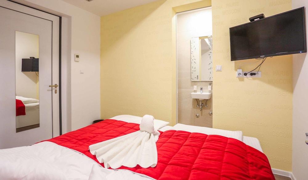 Urban Apartments Strossa