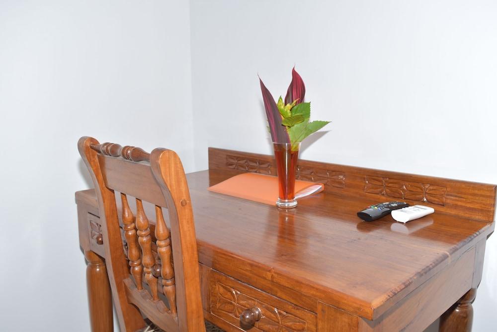 Chukwani Executive Inn