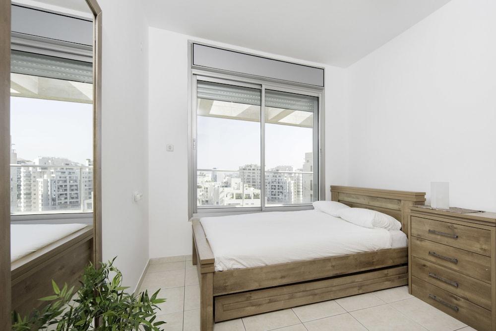 Sea N' Rent - Ramat Aviv 3 Bed