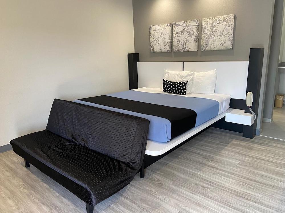 Crystal Inn - Sugar Land