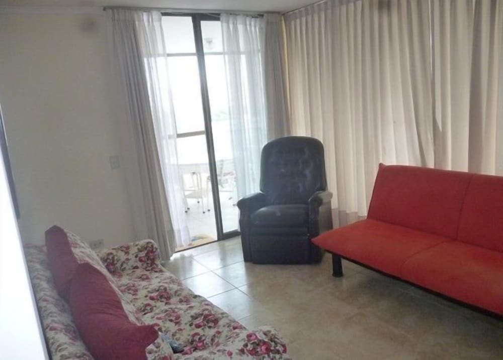 Depto Centro Algarrobo 1029