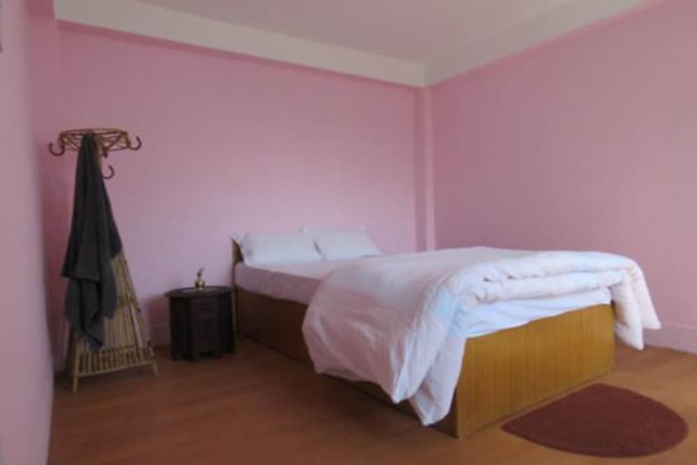 Friend's Guest  House