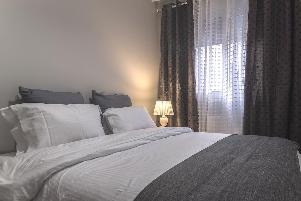 Down Town Modern Apartments