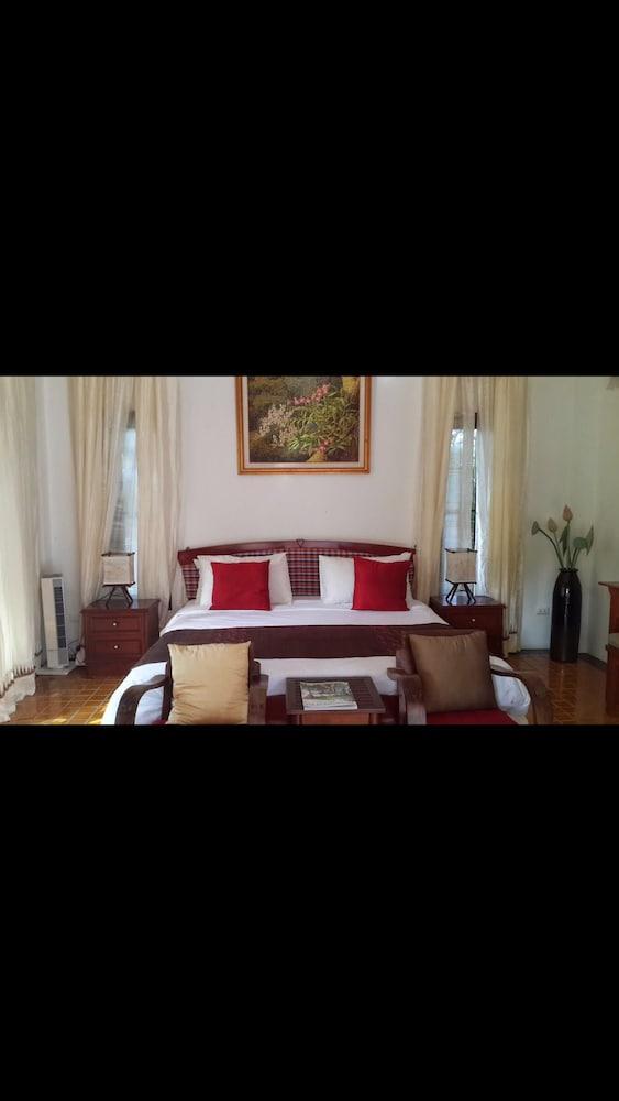 Phuchaofa Pool Villa