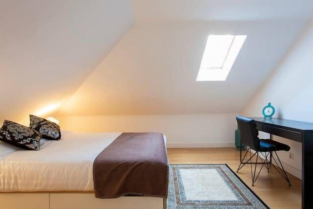 Santa Justa Suite by Homing