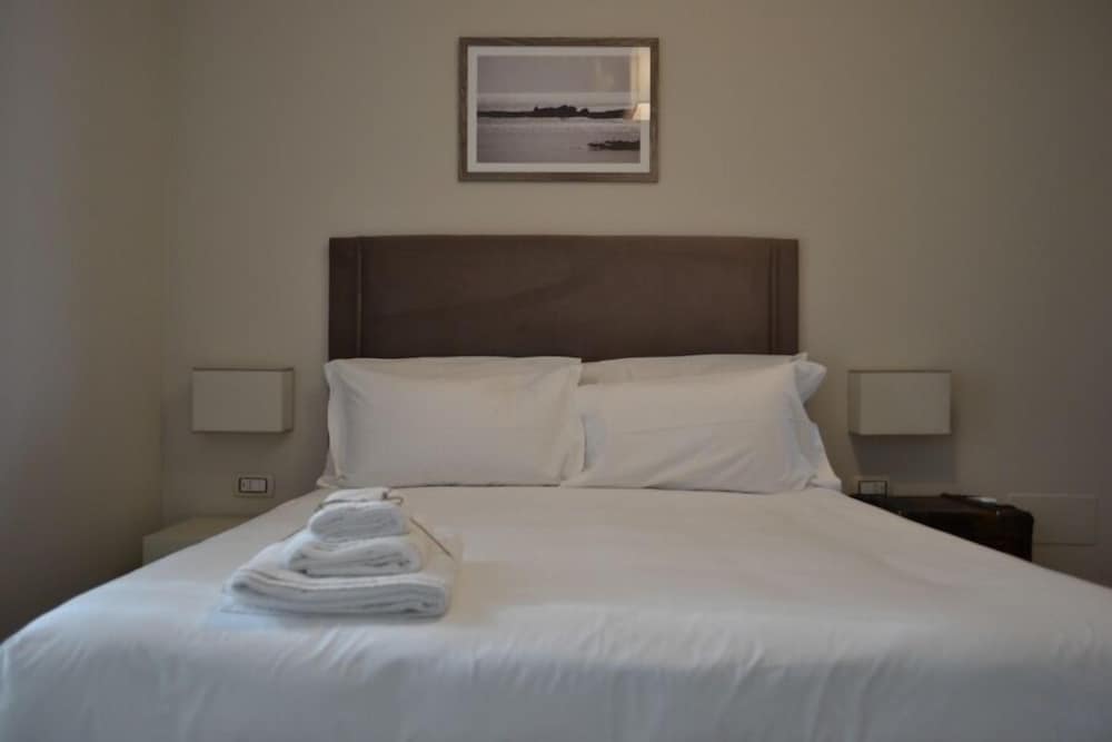 Gatto Bianco Le Terrazze