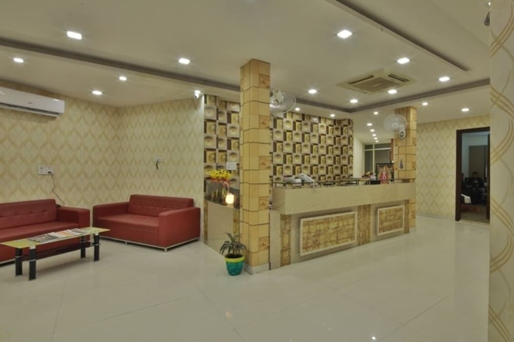 Hotel KNK International