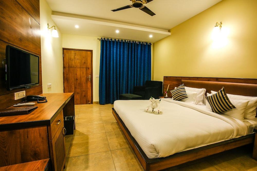 Sitabani Jungle and Spa Resort