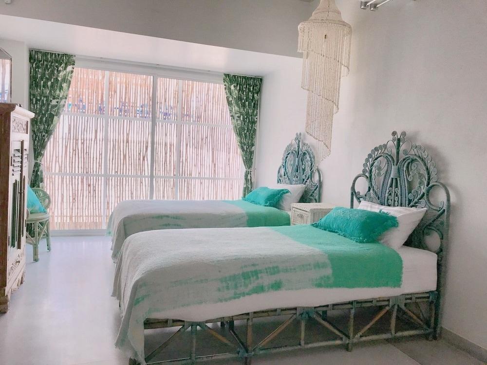 Pineapple Lazy Beach Villa