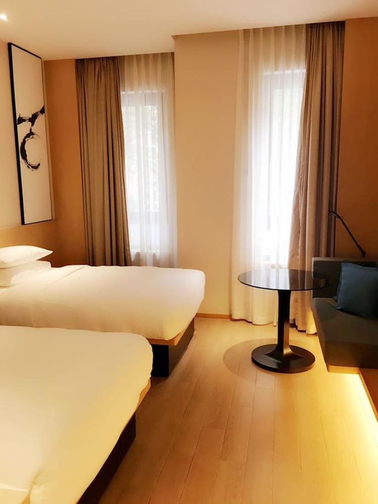 Fairfield by Marriott Shanghai Jingan