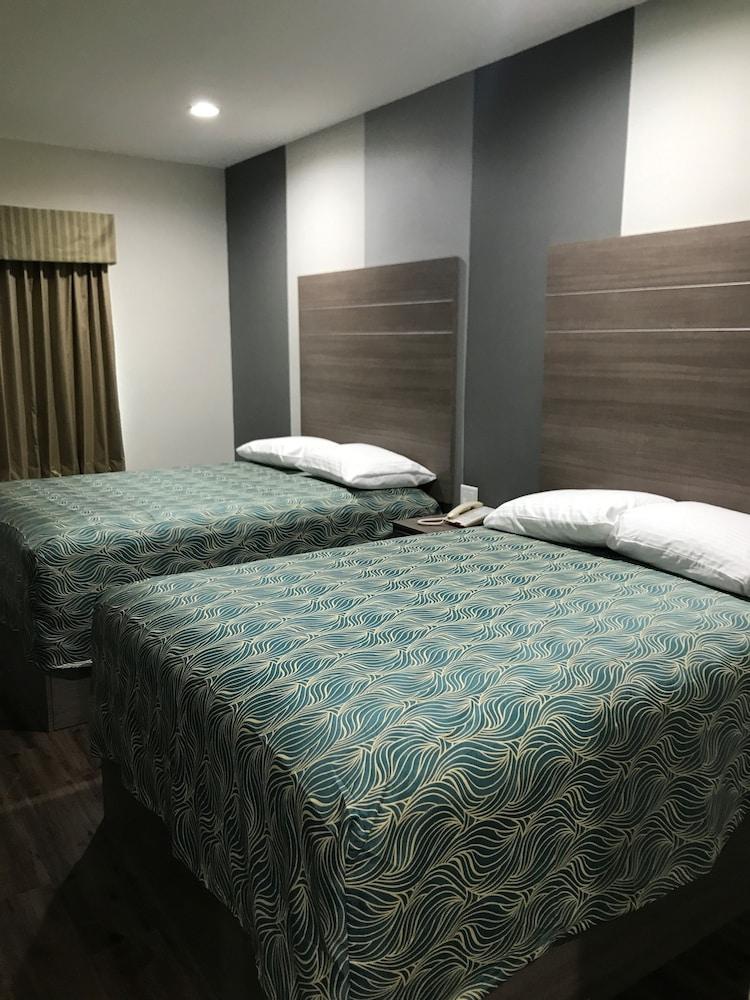 Grand Villa Inn & Suites - Humble