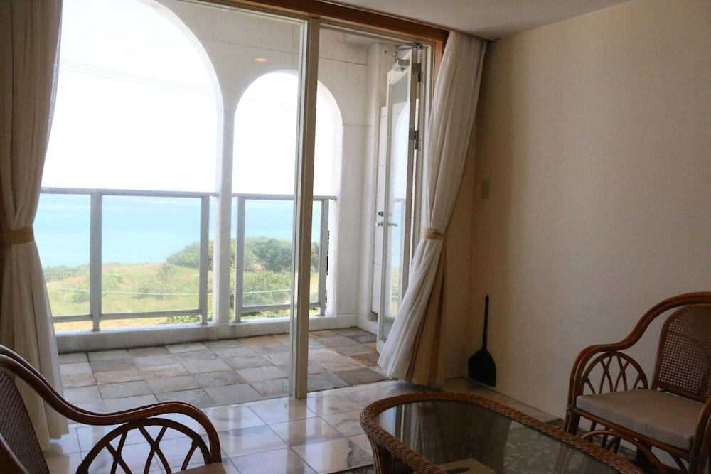 Canaan Coffee & Hotel